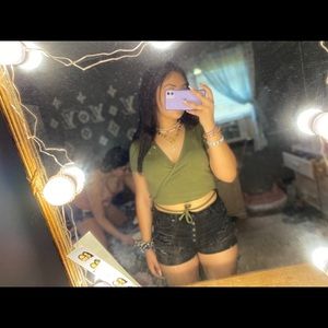 super cute Olive green tee